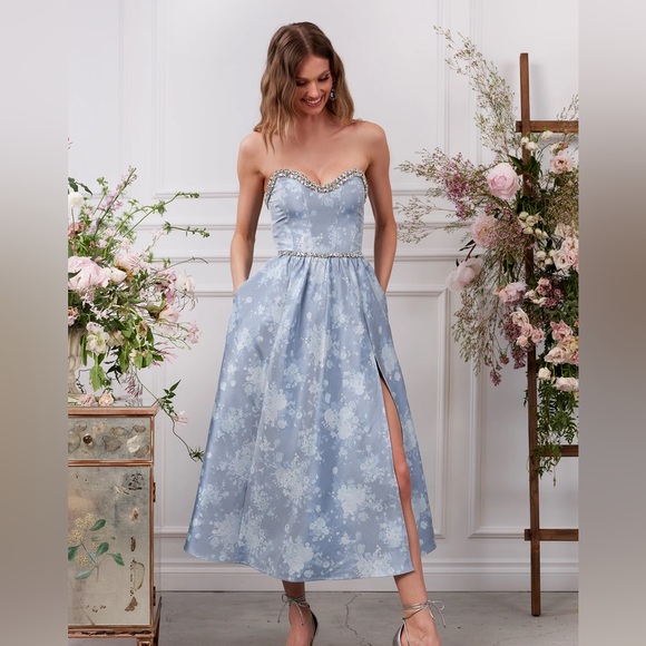 The Lucia Dress by V.chapman - Picture 3 of 5